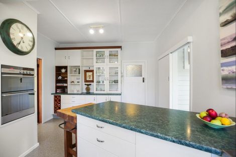 Photo of property in 83 Queenwood Road, Levin, 5510