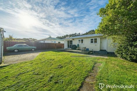 Photo of property in 66 Peel Place, Wainuiomata, Lower Hutt, 5014