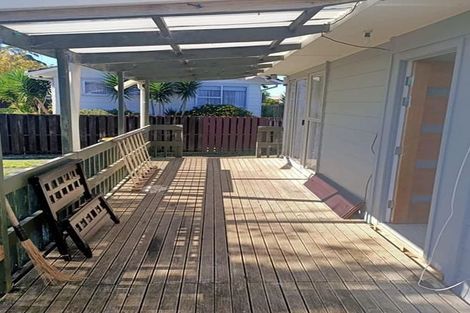Photo of property in 5 Mckinstry Avenue, Mangere East, Auckland, 2024