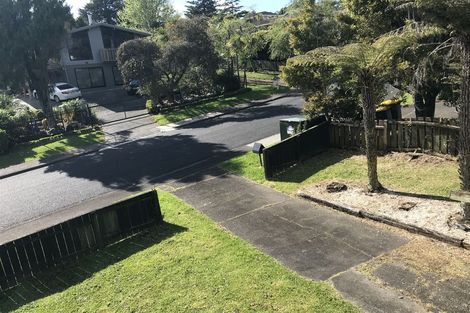 Photo of property in 10 Havelle Avenue, Titirangi, Auckland, 0604