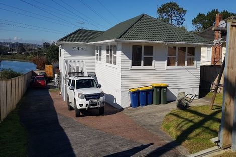 Photo of property in 31 Beaubank Road, Kelston, Auckland, 0602