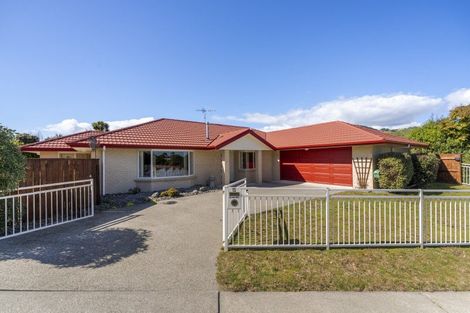 Photo of property in 15 Fytfield Place, Paraparaumu, 5032