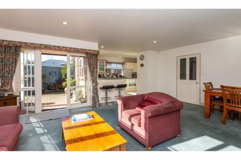 Photo of property in 2/61 Hawkesbury Avenue, St Albans, Christchurch, 8014