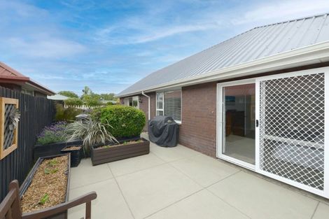 Photo of property in 11 Ludecke Place, Sockburn, Christchurch, 8042