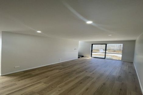 Photo of property in 105 Great South Road, Manurewa, Auckland, 2102