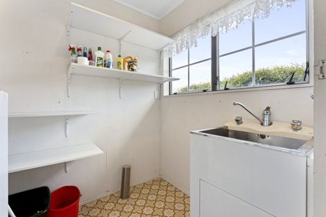 Photo of property in 8 Cambridge Street, Pahiatua, 4910
