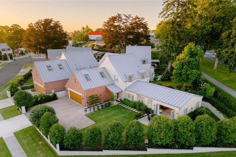 Photo of property in 1 Le Quesnoy Place, Cambridge, 3434