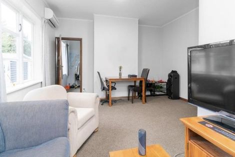 Photo of property in 2 Kawaka Street, Riccarton, Christchurch, 8041