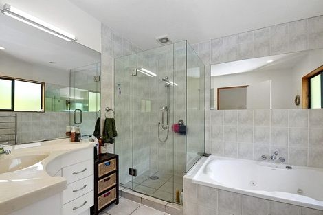 Photo of property in 366g Huia Road, Titirangi, Auckland, 0604