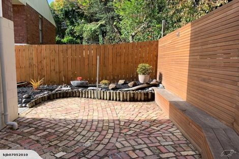 Photo of property in 1/18 Glenwood Avenue, Birkenhead, Auckland, 0626