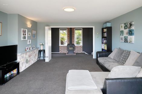 Photo of property in 3 Fraser Place, Rangiora, 7400