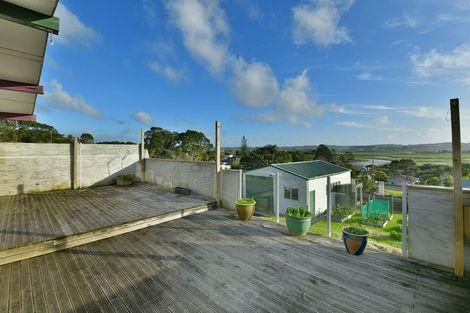 Photo of property in 7 Kaipara Crescent, Helensville, 0800
