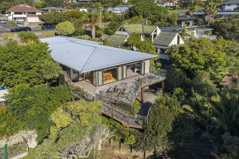 Photo of property in 36 Surf Road, Stanmore Bay, Whangaparaoa, 0932