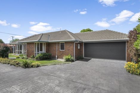 Photo of property in 9 Wittys Road, Avonhead, Christchurch, 8042