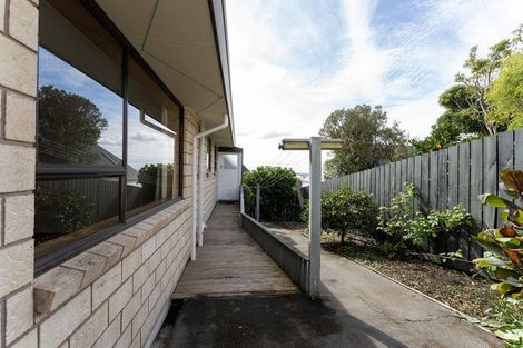 Photo of property in 81 Cannon Hill Crescent, Mount Pleasant, Christchurch, 8081