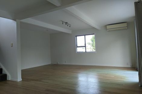 Photo of property in 2/18 Manuka Road, Glenfield, Auckland, 0629