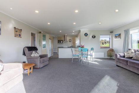 Photo of property in 1 Watts Street, Waipawa, 4210