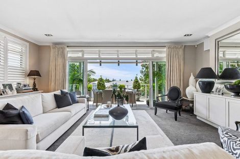 Photo of property in 17 Landmark Terrace, Orewa, 0931