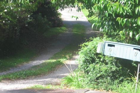 Photo of property in 19 Kororo Street, Northcote, Auckland, 0627