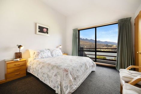 Photo of property in 19 Goldfield Heights, Queenstown, 9300