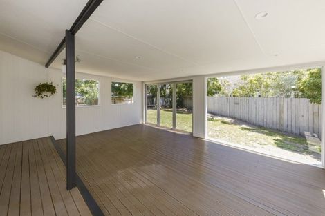 Photo of property in 19 Peppertree Glade, Kelvin Grove, Palmerston North, 4414