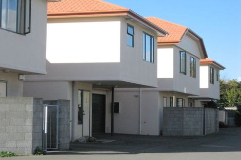 Photo of property in 68c Thackeray Place, Waltham, Christchurch, 8023