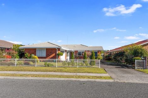 Photo of property in 10 Russley Drive, Mount Maunganui, 3116