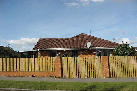 Photo of property in 2/22a Westmont Street, Ilam, Christchurch, 8041