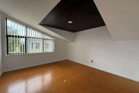 Photo of property in 27 Rembrandt Avenue, Tawa, Wellington, 5028