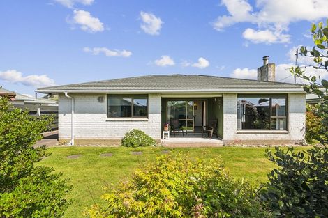 Photo of property in 50b Rewarewa Crescent, Waikanae, 5036