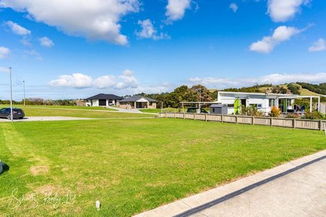 Photo of property in 3 Manaaki Circle, Paparoa, 0571