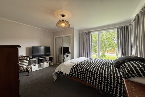 Photo of property in 12 Argyle Grove, Trentham, Upper Hutt, 5018