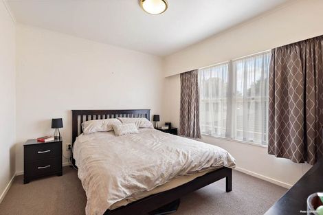 Photo of property in 1/84 Archers Road, Glenfield, Auckland, 0629