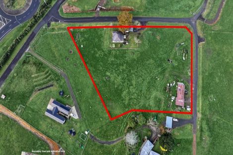 Photo of property in 8 Old Barn Road, Waitakaruru, 3576