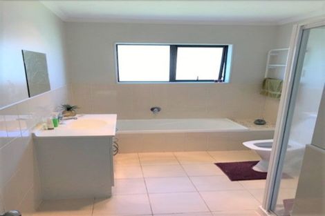 Photo of property in 104 Pitt Avenue, Clendon Park, Auckland, 2103