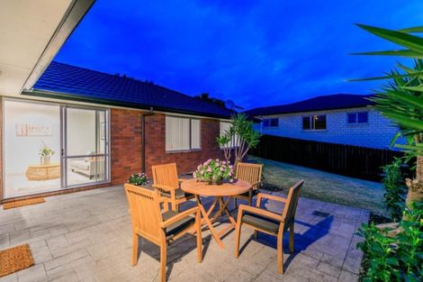 Photo of property in 36 Nimstedt Avenue, Oteha, Auckland, 0632