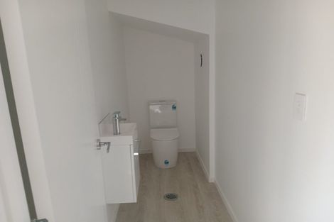 Photo of property in 216b Lake Road, Northcote, Auckland, 0627