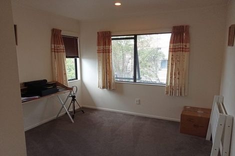 Photo of property in 9 San Fernando Way, Henderson, Auckland, 0612