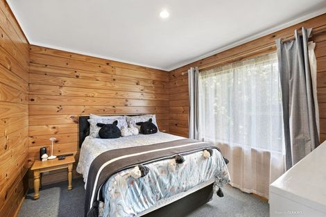 Photo of property in 104 Apu Crescent, Lyall Bay, Wellington, 6022