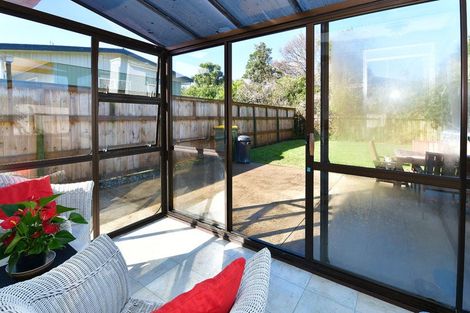 Photo of property in 2/92 Florence Avenue, Orewa, 0931
