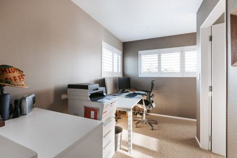 Photo of property in 241 Oceanbeach Road, Mount Maunganui, 3116