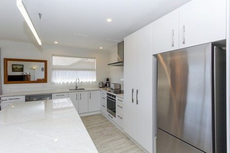 Photo of property in 180 Tukapa Street, Westown, New Plymouth, 4310