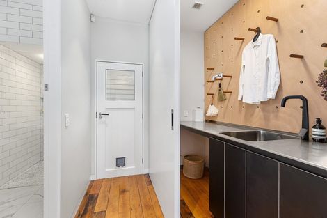 Photo of property in 16 Burnham Street, Seatoun, Wellington, 6022