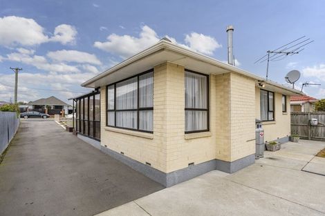 Photo of property in 237 Burwood Road, Burwood, Christchurch, 8083