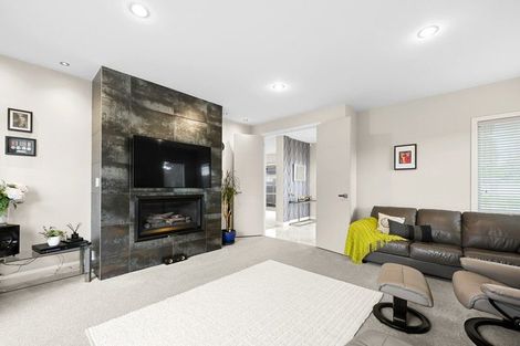 Photo of property in 14 Te Huia Drive, Flagstaff, Hamilton, 3210