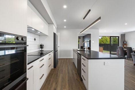 Photo of property in 4 Kiwitea Grove, Feilding, 4702