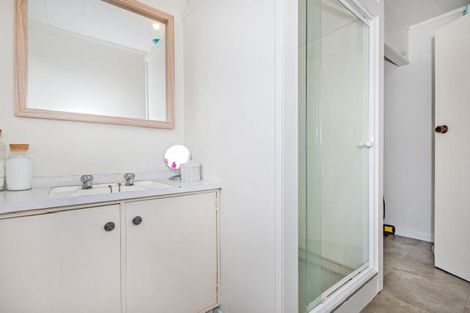 Photo of property in 2/39 Central Avenue, Avenues, Whangarei, 0110