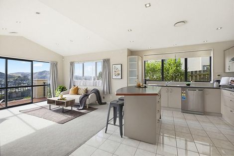 Photo of property in 17 Landsdowne Terrace, Karori, Wellington, 6012