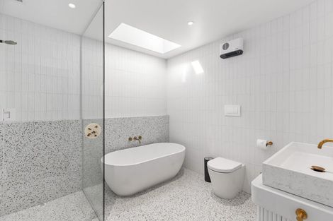 Photo of property in 34 Minaret Ridge, Wanaka, 9305