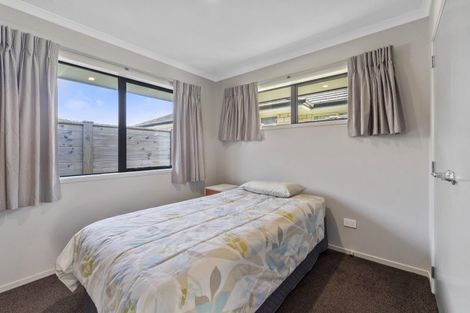 Photo of property in 16 Tradewinds Drive, Whitby, Porirua, 5024